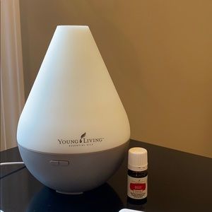 Young Living Dewdrop Diffuser w/ digize 5ml